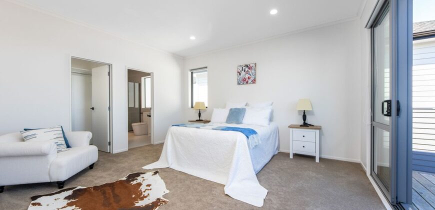 Coastal Living Meets Space and Comfort