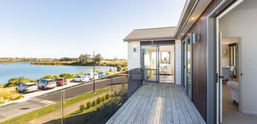 Coastal Living Meets Space and Comfort