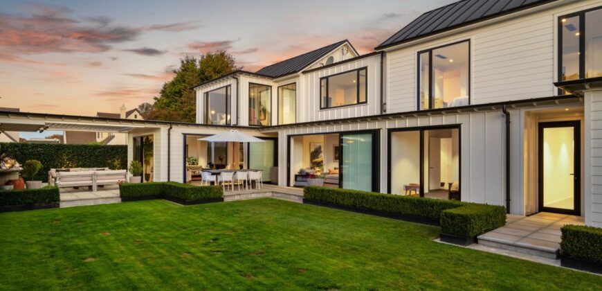 Admired Architecture, Elite location