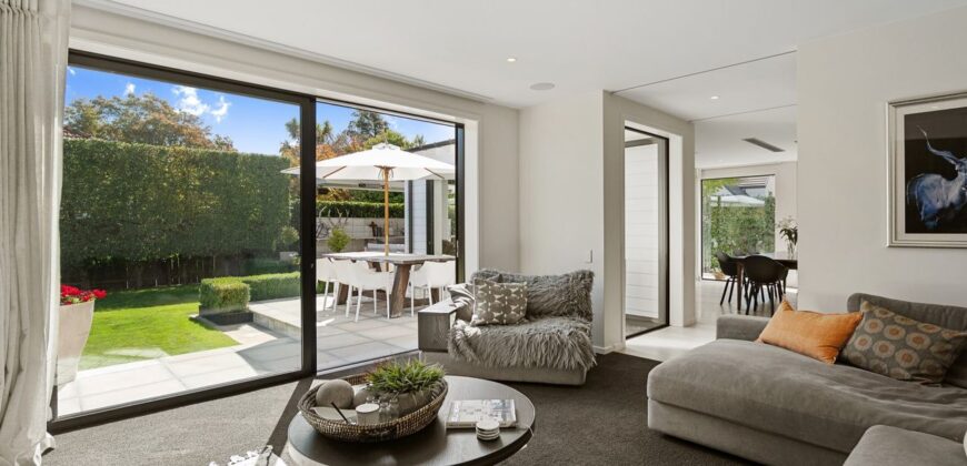 Admired Architecture, Elite location
