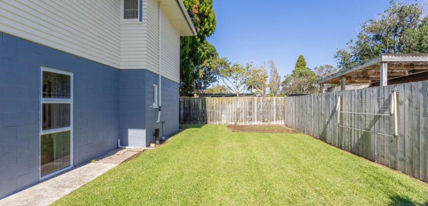 Retro Charm & Potential in Heart of Manly