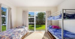 Retro Charm & Potential in Heart of Manly