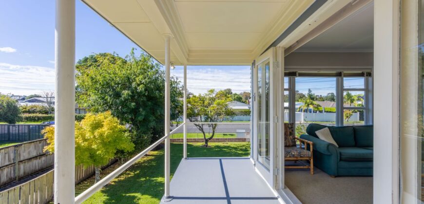 Retro Charm & Potential in Heart of Manly