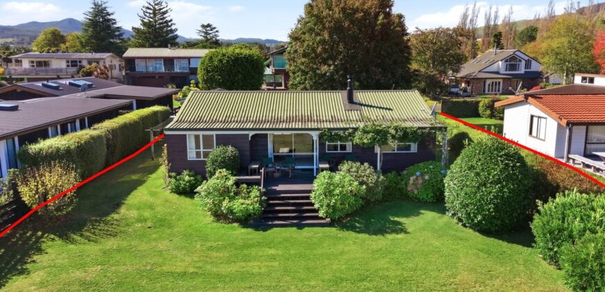 Absolute lakefront on Nisbet Terrace