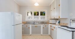 Retro Charm & Potential in Heart of Manly