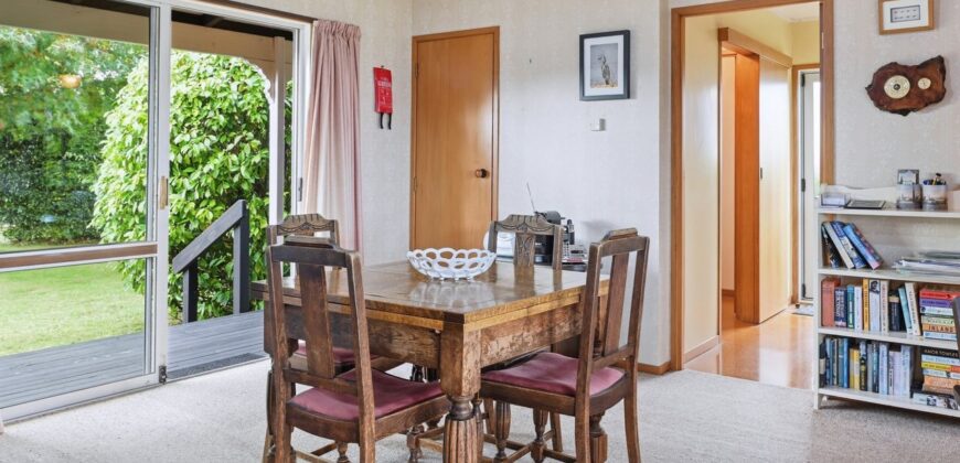 Absolute lakefront on Nisbet Terrace