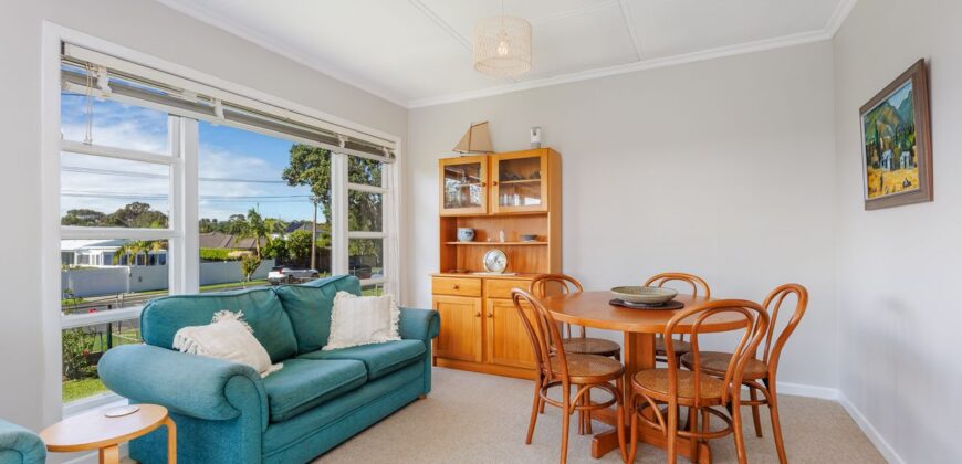 Retro Charm & Potential in Heart of Manly