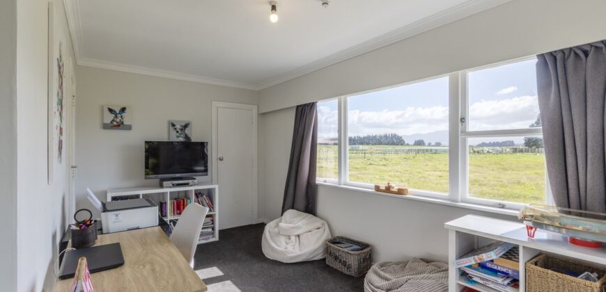 Country living – Close to town