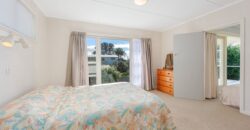 Retro Charm & Potential in Heart of Manly