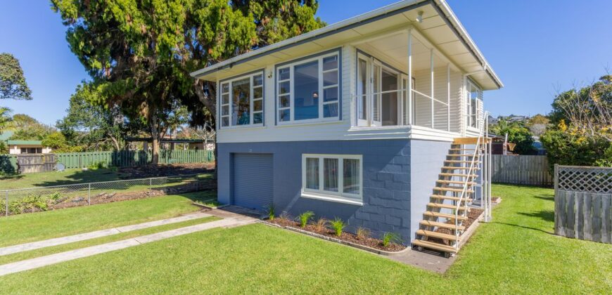 Retro Charm & Potential in Heart of Manly