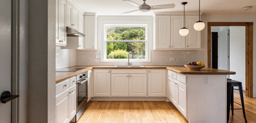 EXAMPLE — Sunny 3 Bedroom Bungalow, Mount Eden